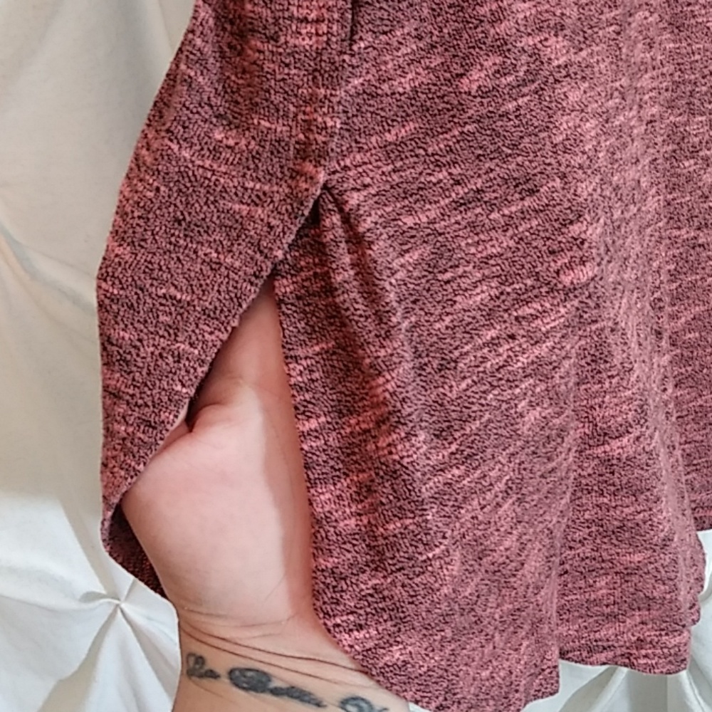 Pink top - Picture 3 of 4